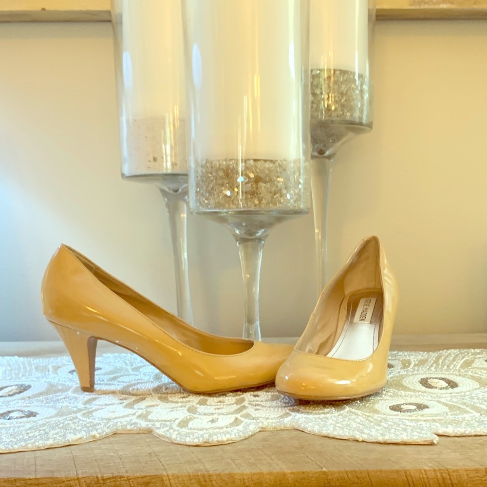 Steve Madden nude heels